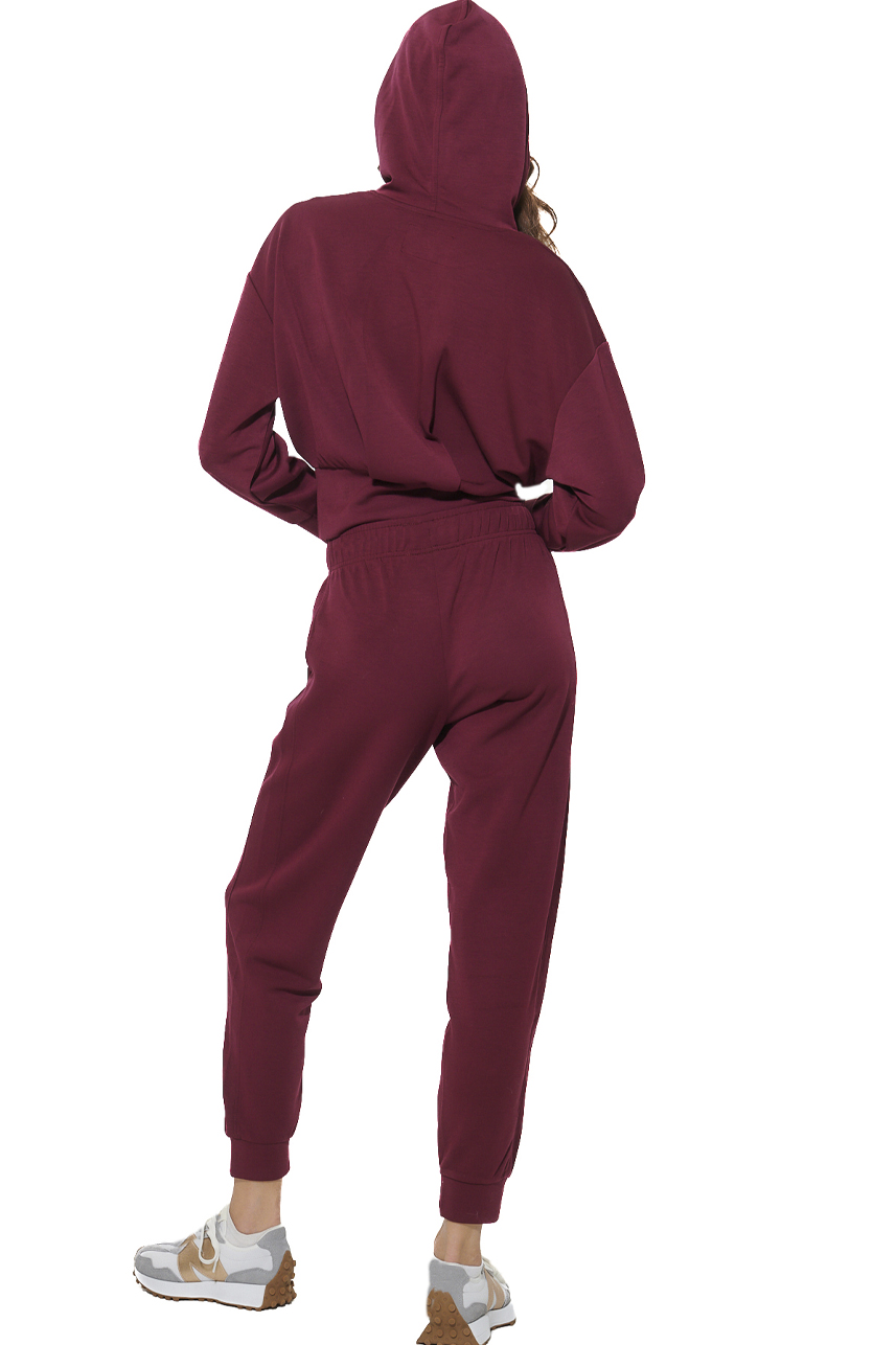 ΓΥΝΑΙΚΕΙΟ CROP MODAL ΦΟΥΤΕΡ ΜΕ ΚΟΥΚΟΥΛΑ Body Action 061622-01-MAROON BANNER