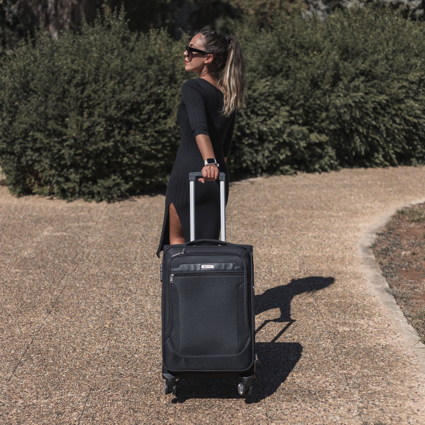 Βαλίτσα trolley Cardinal μεσαία 3300/60cm μαύρη