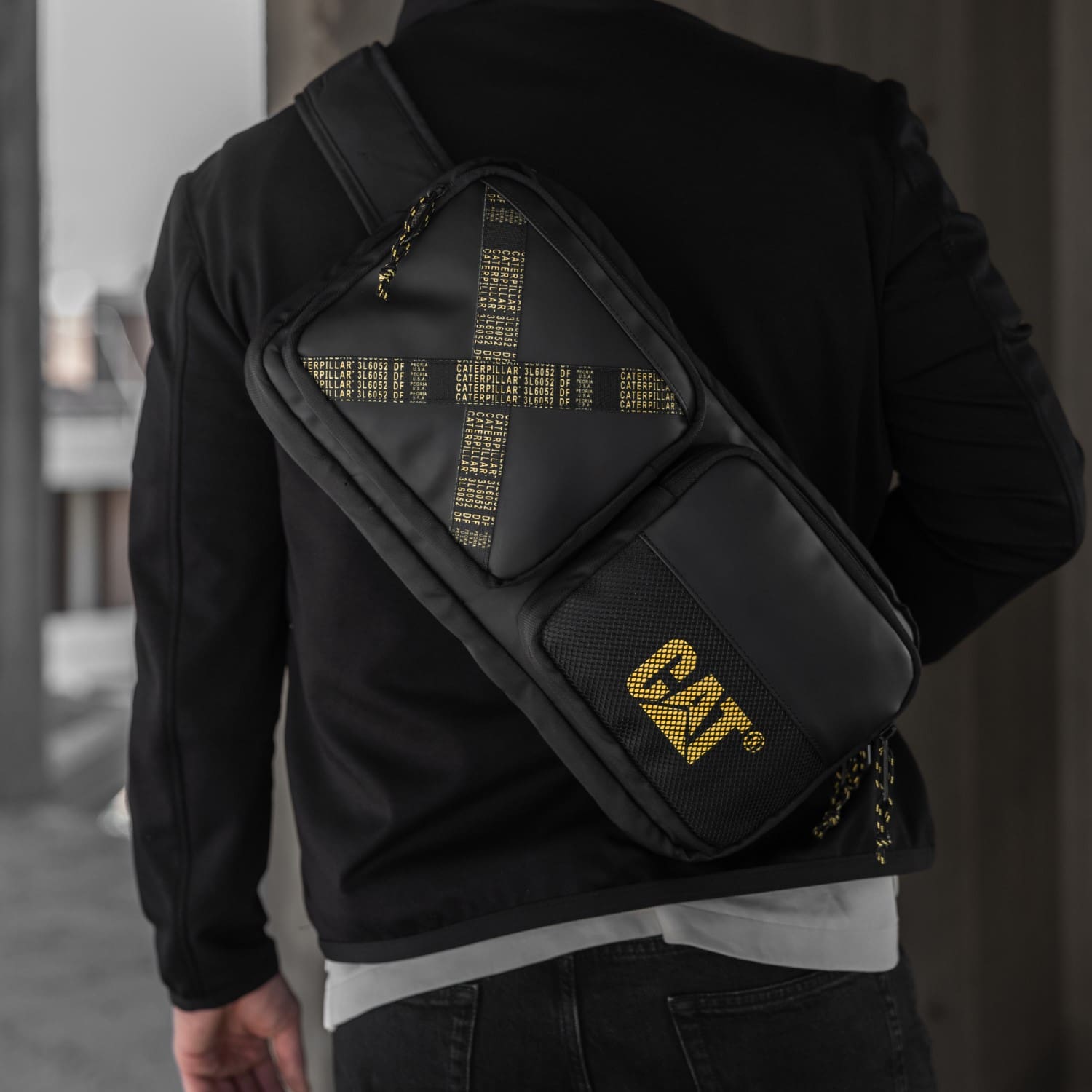 SUPER ΤΙΜΗ Τσαντάκι ώμου/μέσης χιαστί crossbody Caterpillar 84165-01